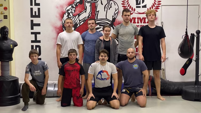 Treningi BJJ No-Gi w FDF Club Józefów – dołącz do zajęć i rozwijaj swoje umiejętności